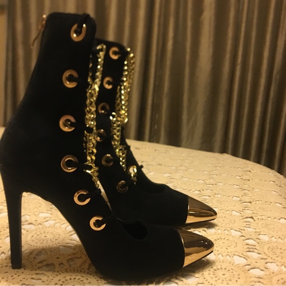 Azalea Wang Gold Chain Booties Sz. 8.5 - Picture 3 of 4